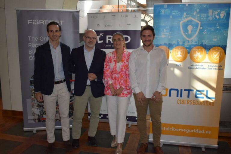 El Gobierno regional amplía los cursos de alfabetización mediática y ciberseguridad para llegar a más de 180 centros educativos y 8.000 escolares