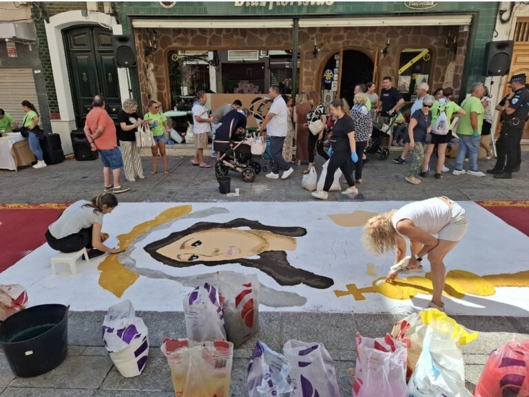 Puertollano: Asociaciones y cofradías ultiman las bellas alfombras de la Virgen de Gracia