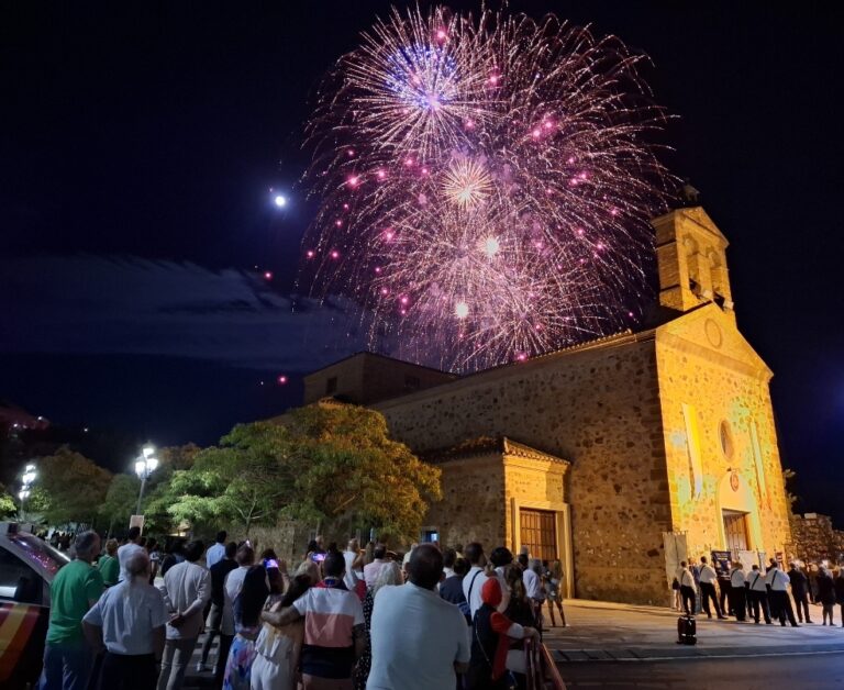 Puertollano despide a la Virgen de Gracia con un gran espectáculo de fuegos artificiales