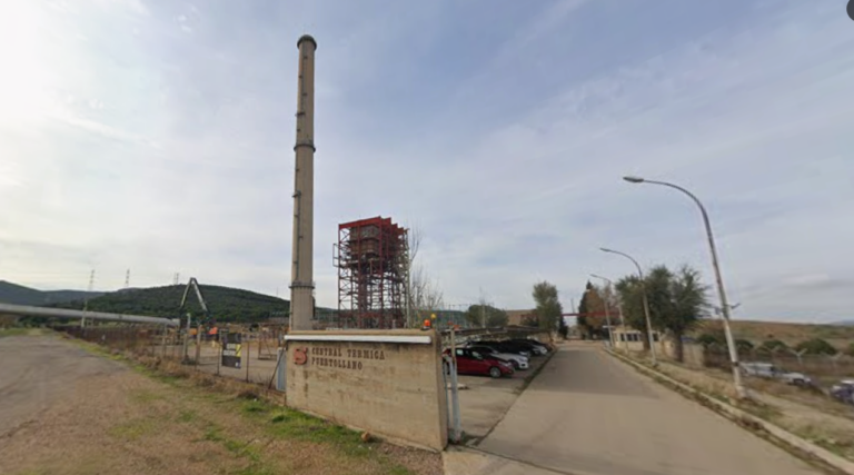 Puertollano: Prosigue la demolición de la Sevillana con la desaparición de las oficinas principales