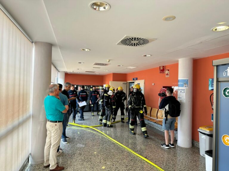 El Hospital de Tomelloso realiza un simulacro de incendio y evacuación para garantizar la adecuada actuación en caso de emergencia