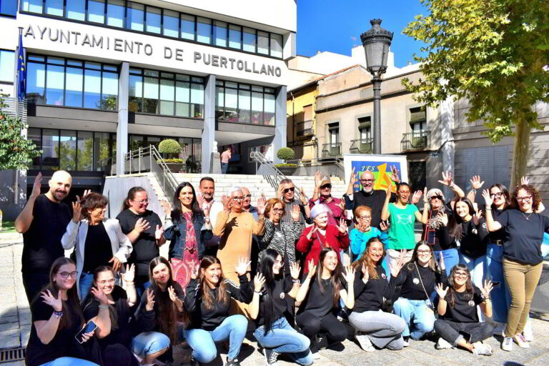 Puertollano: El IES Dámaso Alonso y Bienestar Social impulsan un colectivo que unirá a las personas sordas de la comarca