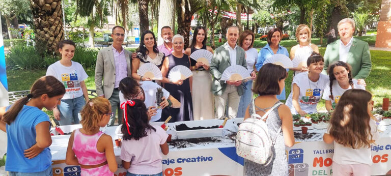 Puertollano: Los niños también tienen su espacio en las fiestas en los talleres de reciclaje creativo