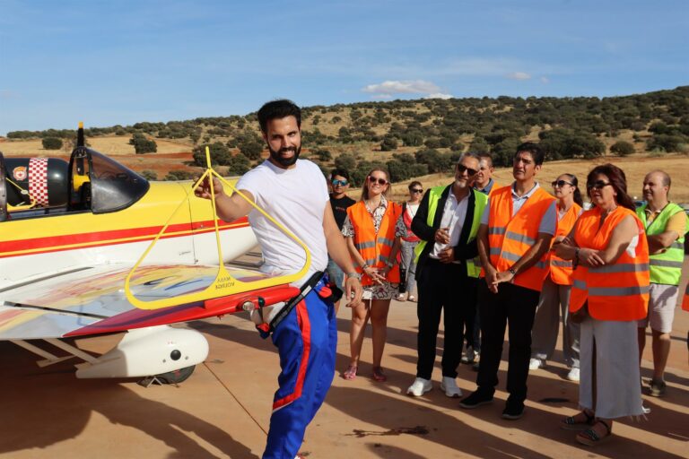 Torrenueva acoge el Campeonato de España de Vuelo Acrobático