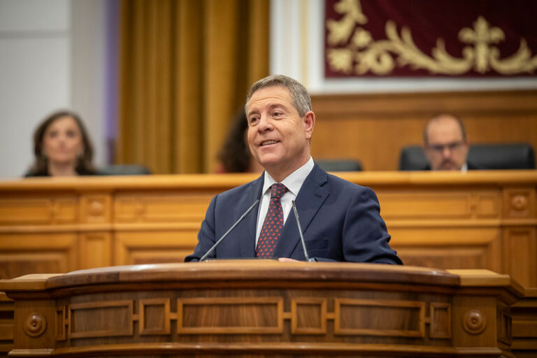 García-Page anuncia un importante paquete de deducciones para 2026 con el foco puesto en favorecer el acceso de los jóvenes a la vivienda