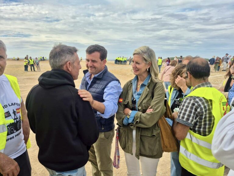 VOX denuncia en Chinchón la «asfixia» del campo español en el homenaje a David Lafoz