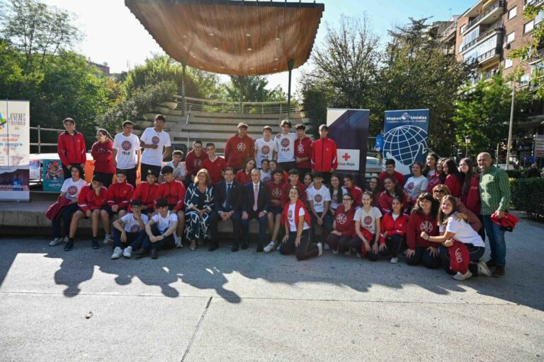 El presidente de la Diputación destaca en Puertollano el compromiso de las organizaciones sociales en la lucha contra la pobreza