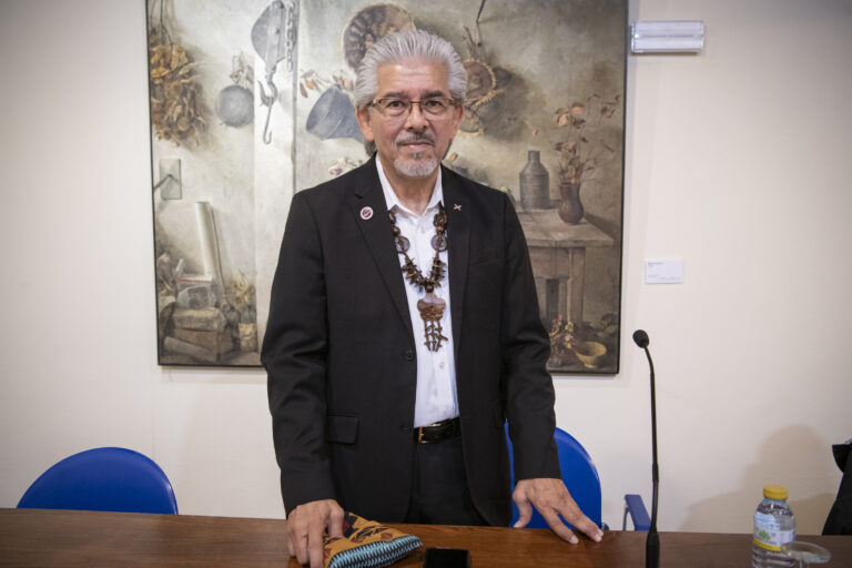 Alfonso Borrego, bisnieto del mítico apache Gerónimo, rechaza la leyenda negra: «España debería pedir perdón por marcharse de América»