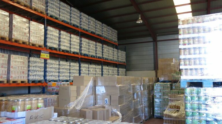 Los Bancos de Alimentos asociados a FESBAL necesitan personas voluntarias para la Gran Recogida 2025