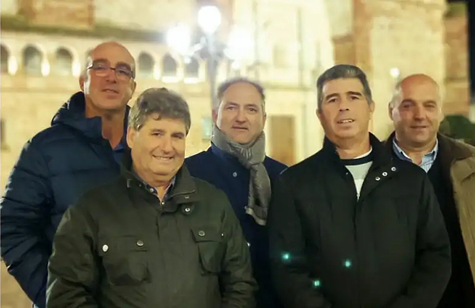 Casto Garcúa Cervigón y mimebros de la junta directiva Casto Gª-Cervigón, presidente del Centro Independiente de Agricultores y Ganaderos (CIAG) de la Solana con miembros de su junta directiva