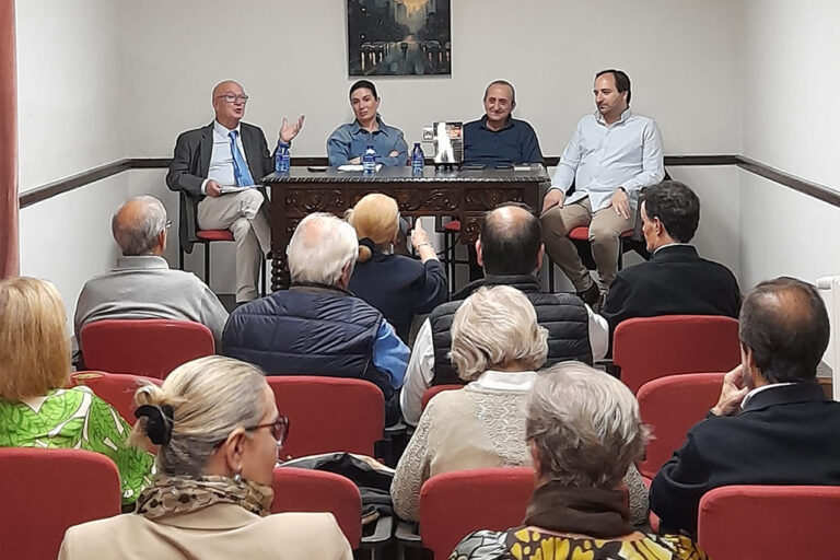 Manuel Tabas Arias presentó su drama intimista ‘El otro lado de los sueños rotos’ en un acto en la Casa de la Marquesa