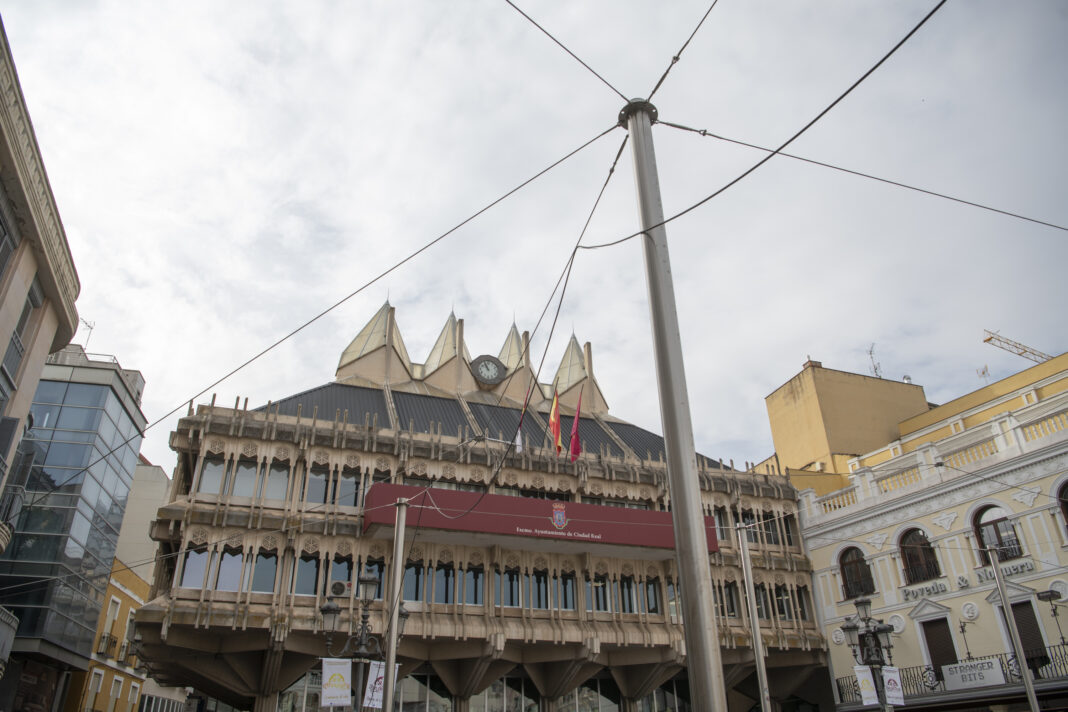 Desmontaje de toldos de la Plaza Mayor