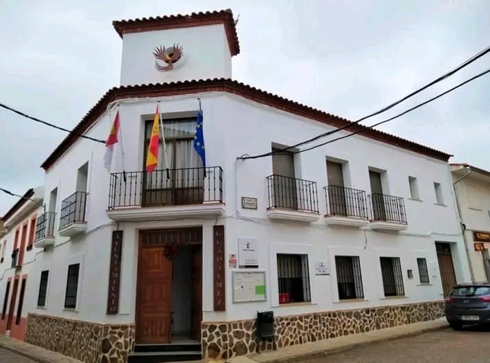 Fachada Ayuntamiento Guadalmez Ayuntamiento de Guadalmez