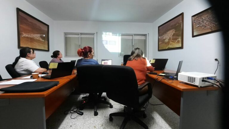 Villanueva de San Carlos apuesta por la mejora de su servicio de ayuda a domicilio