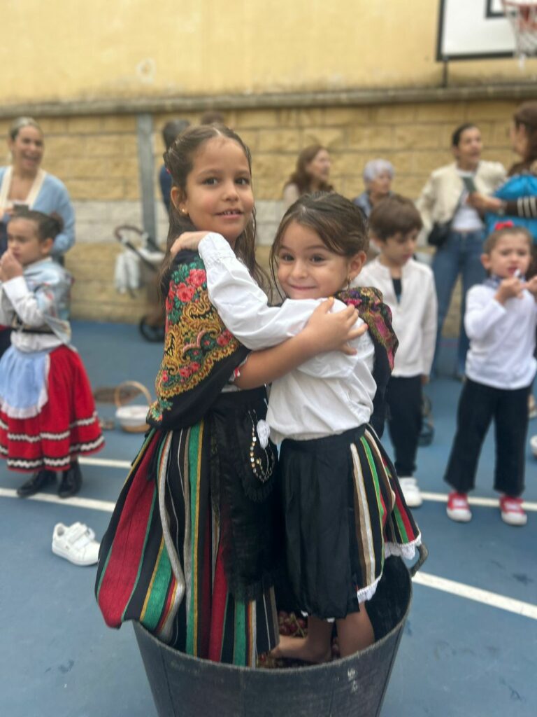 El alumnado del María Inmaculada Puertollano vive unas jornadas muy especiales dedicadas a la vendimia