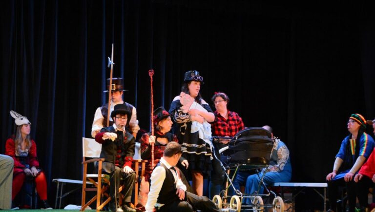 El público torralbeño se vuelca con la VIII Muestra de Teatro Aficionado, en su recta final