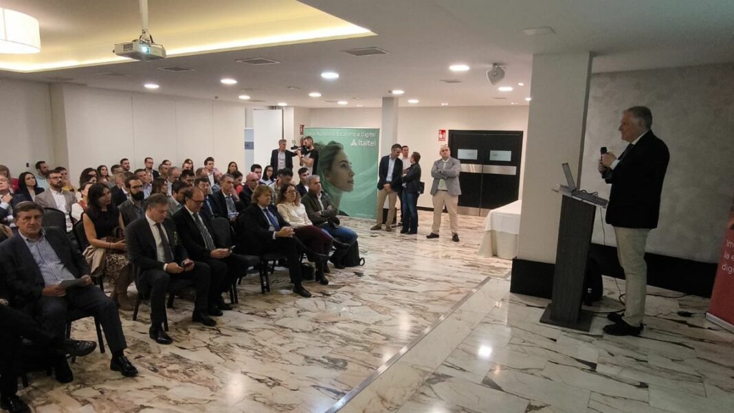 Octavo aniversario del Centro de Servicios de Italtel