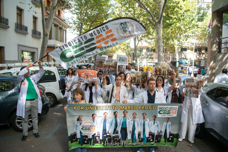 La huelga médica en Castilla-La Mancha logra un 80% de seguimiento en protesta por el Estatuto Marco y sus condiciones