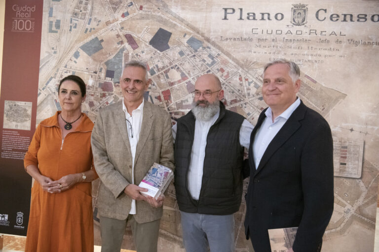 Presentado el libro “El plano-censo de Sofí Heredia y Ruiz Arche” para celebrar el centenario de un documento excepcional