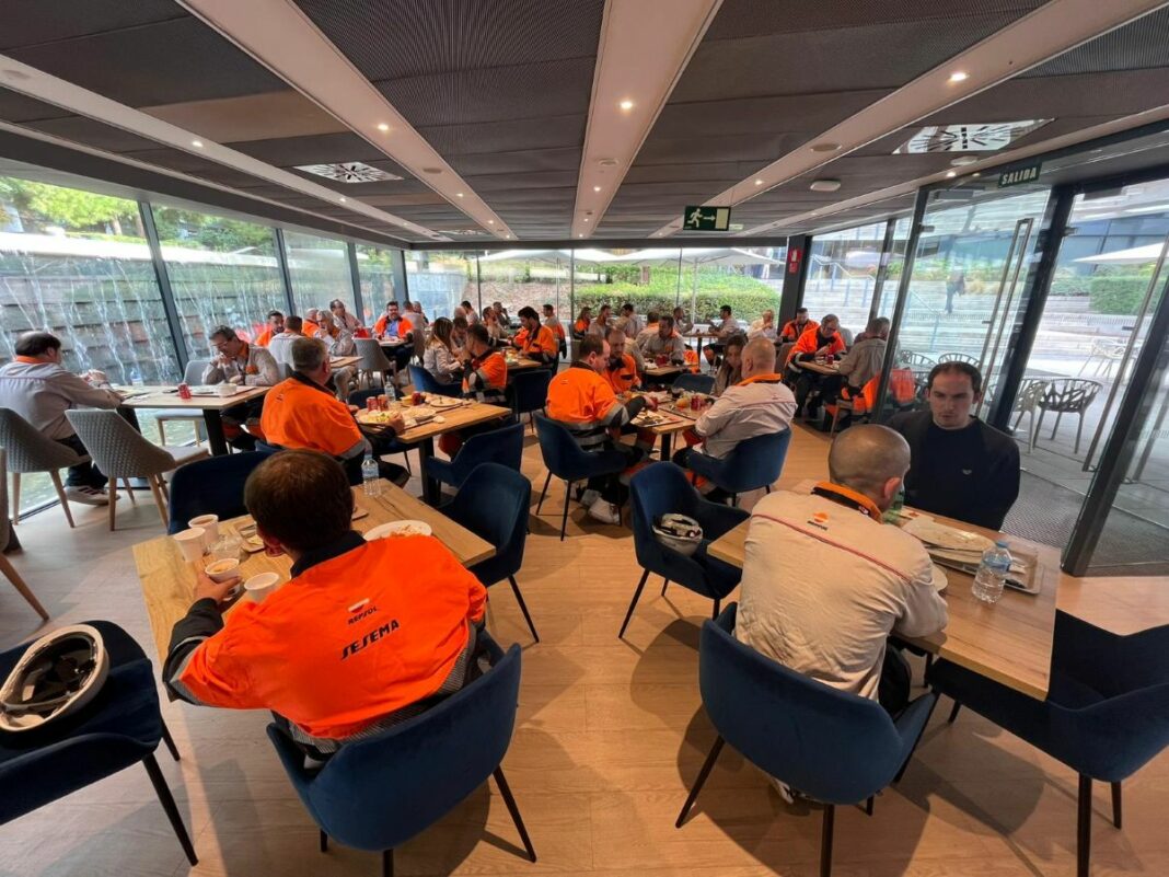 STR Repsol Madrid 1 Trabajadores de Repsol comiendo en Madrid