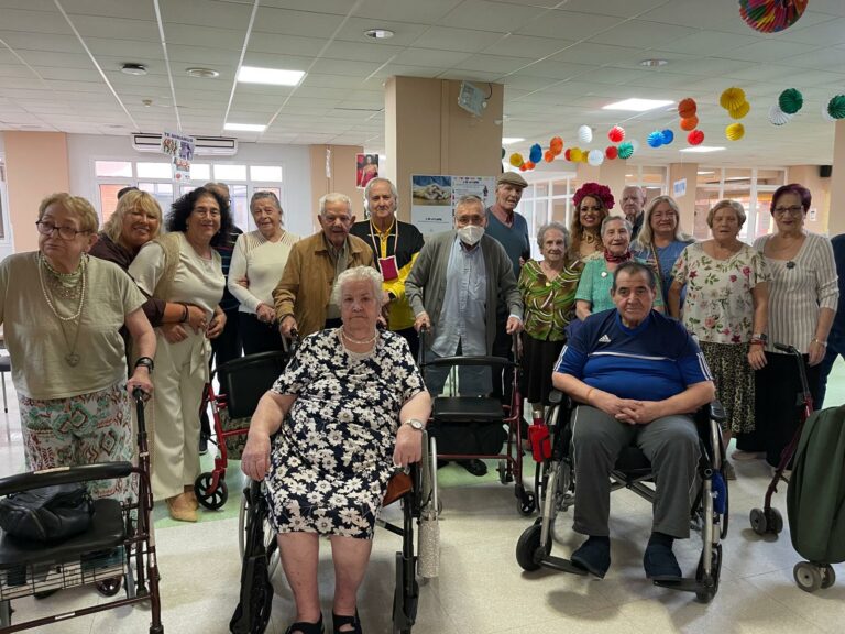 La residencia «Pocitas del Prior» de Puertollano celebra con gran éxito los talleres del Día Internacional de las Personas Mayores