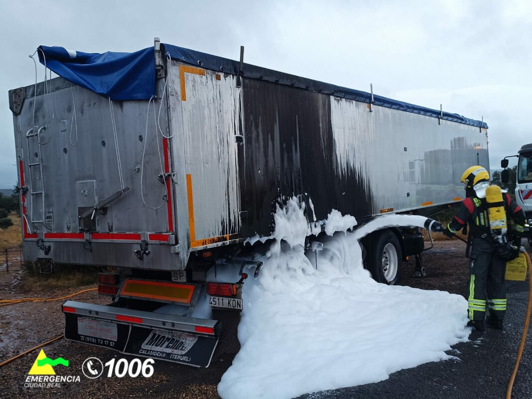 WhatsApp Image 2025-10-29 at 19.32.04 incendio en camión