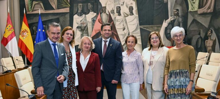 El presidente de la Diputación de Ciudad Real recibe a más de 70 fiscales especialistas de Civil y de Discapacidad y Mayores