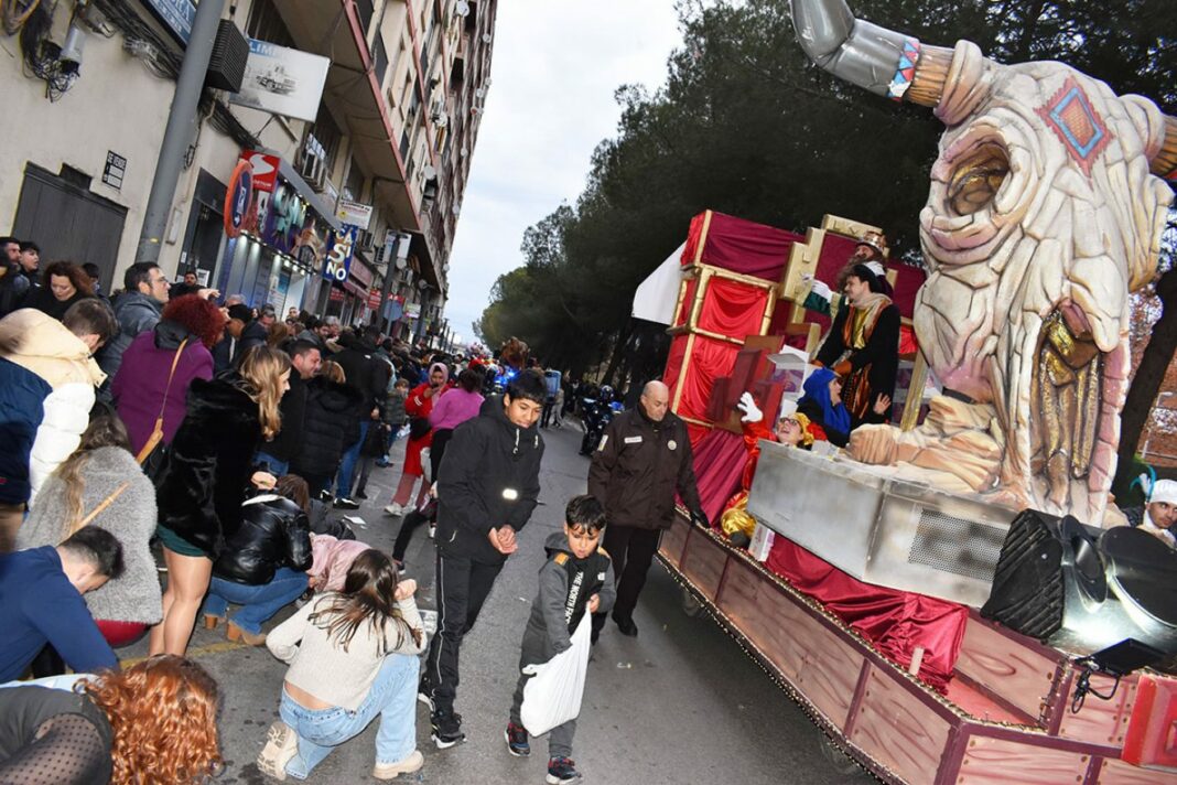 Cabalgata de Reyes Magos de Puertollano celebrada el 5 de enero de 2025