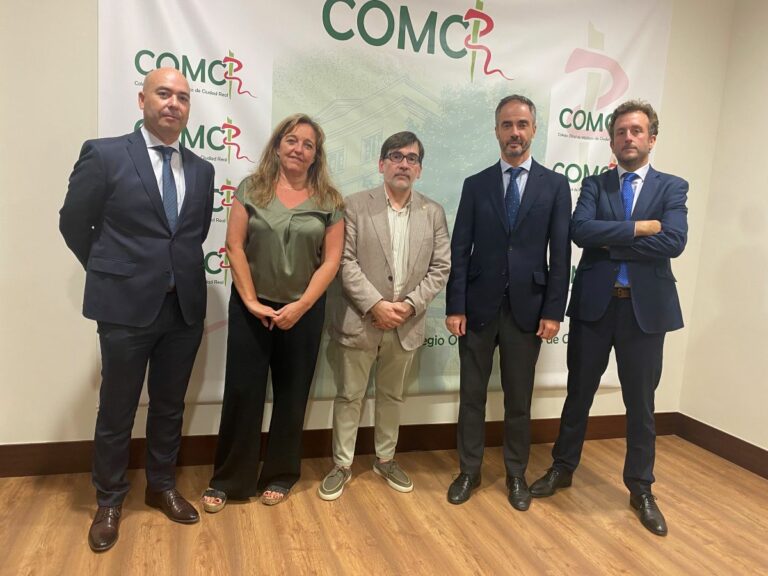 El Colegio de Médicos de Ciudad Real firma un convenio con Caser Asesores Financieros para ofrecer asesoramiento personalizado a colegiados