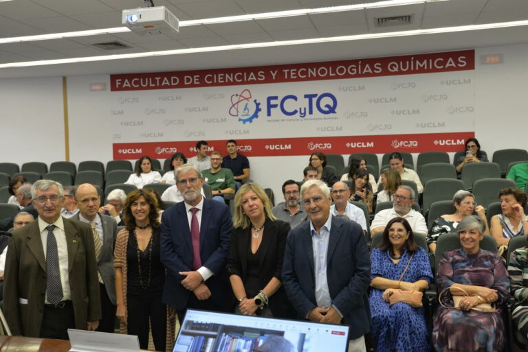 La Facultad de Ciencias y Tecnologías Químicas de la UCLM homenajea a su primer decano, el profesor Enrique Díez Barra