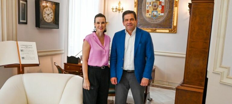 Pardo y Valverde coinciden en la importancia de seguir trabajando para vincular Festival de Almagro a toda la provincia