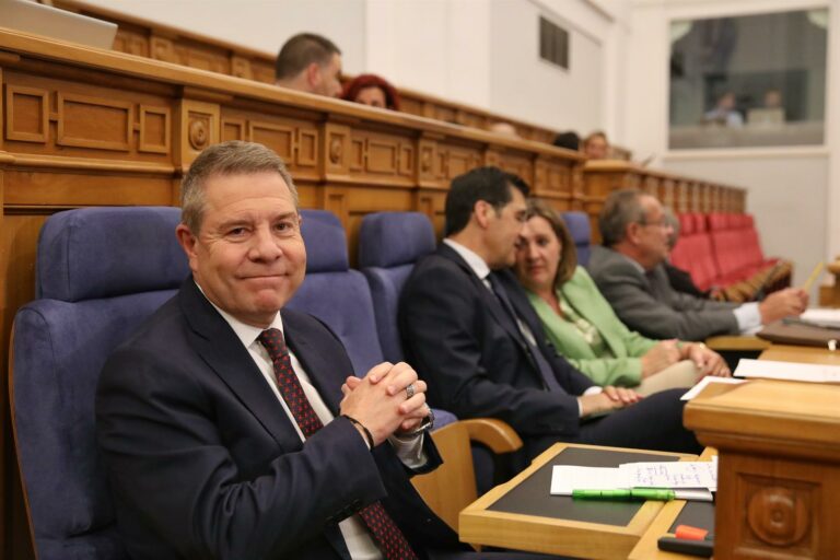 Page traza una C-LM con más autoestima que nunca mientras PP y Vox lo tachan de presidente «fraude»