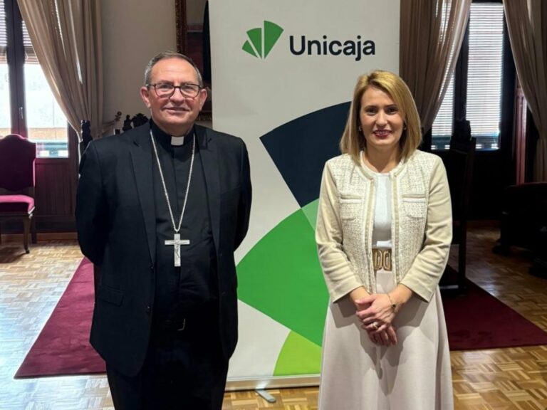 Unicaja y el Obispado de Ciudad Real renuevan su convenio para facilitar financiación a la Diócesis