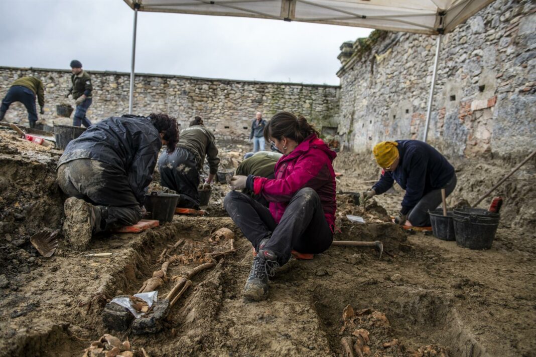 Identifican los restos del tomellosero Faustino Aguado Serrano en la prisión franquista de Orduña (Bizkaia) Identifican los restos del tomellosero Faustino Aguado Serrano en la prisión franquista de Orduña (Bizkaia)