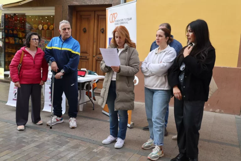 Alcázar de San Juan se suma al Día del Daño Cerebral Adquirido en la lectura del manifiesto ’30 años construyendo dignidad’