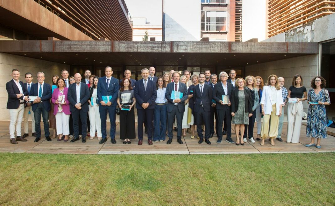 Entrega de reconocimientos del Monitor de Reputación Sanitaria