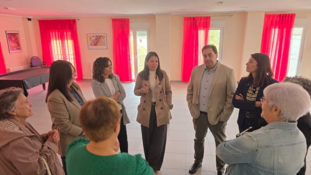 Visita al Centro de Mayores de Huete