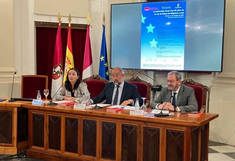 El Gobierno regional destaca que el máster de entidades locales es ejemplo de colaboración institucional para reforzar la capacidad de gestión de los ayuntamientos