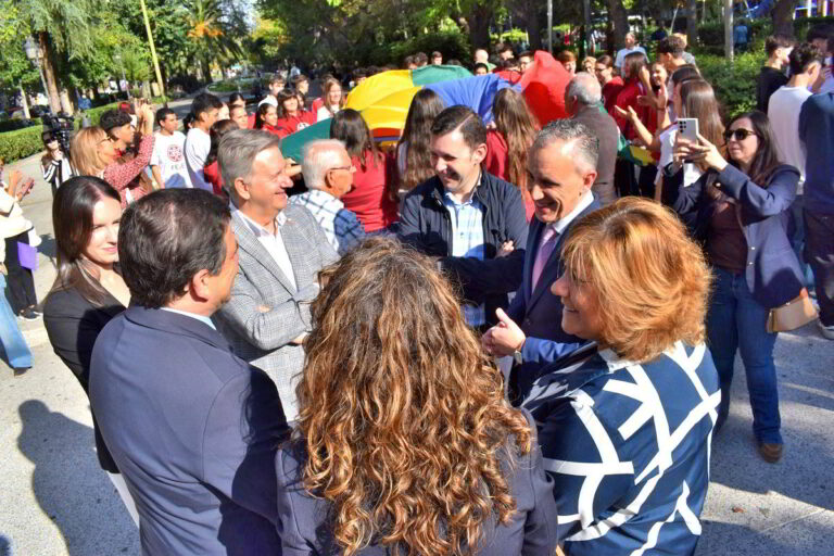 Puertollano alza su voz contra la pobreza y las guerras en el mundo