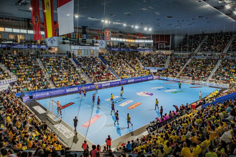 La mayor asistencia de público en los últimos diez años de la Liga ASOBAL: El histórico Caserío – FC Barcelona reunió a 5.514 espectadores