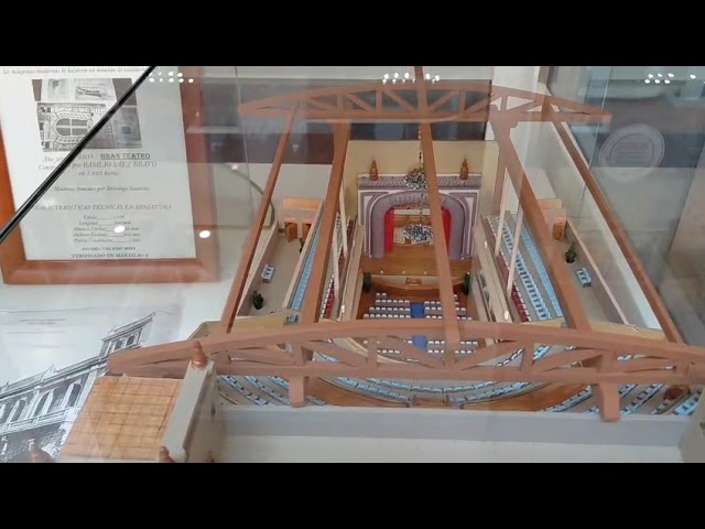 El antiguo  Gran Teatro de Puertollano, en un pañuelo