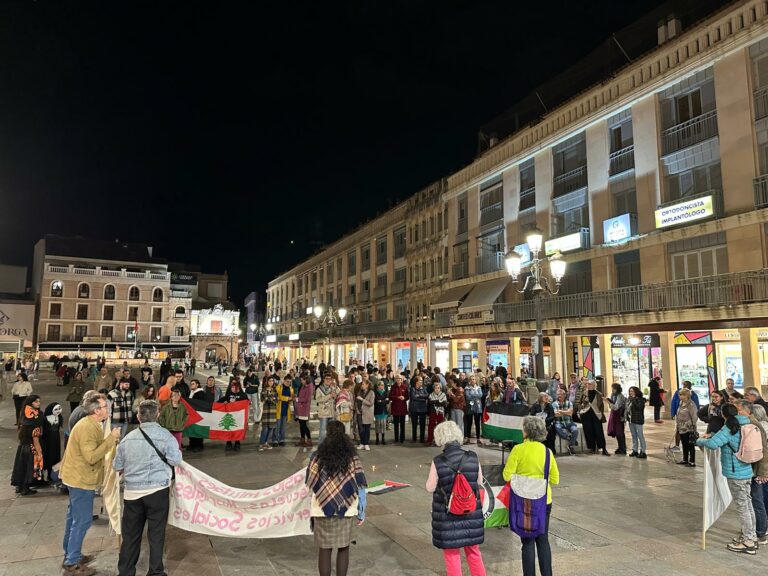 Concentración en Ciudad Real ante «el más que frágil» acuerdo de paz