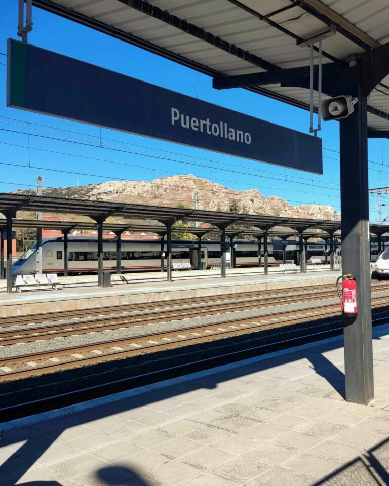 El PSOE defiende que la tercera vía del AVE consolida a Puertollano como centro estratégico