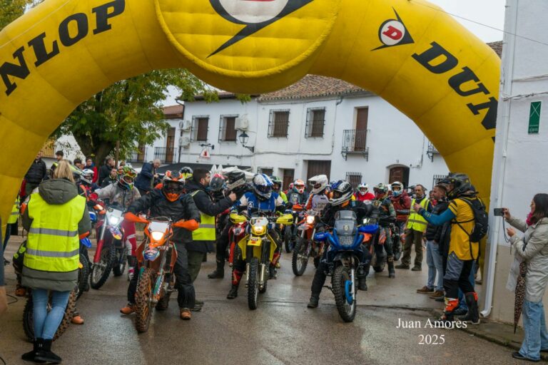 Fuenllana acogió su IV Off Road, un evento mototurístico en pleno Campo de Montiel