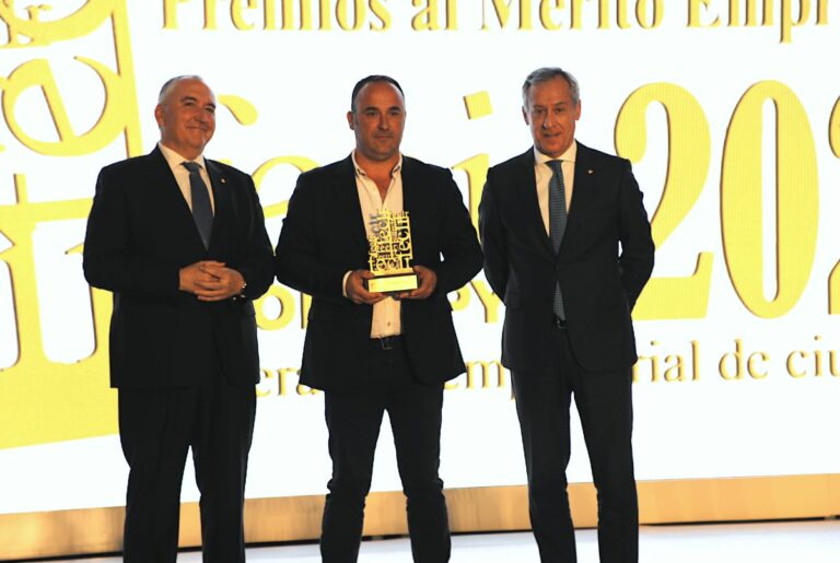 Eurocaja Rural participa en la celebración de los ‘Premios al Mérito Empresarial 2025’ de FECIR