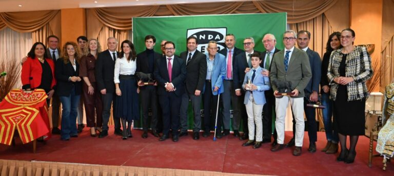 La Diputación de Ciudad Real apoya a la tauromaquia en la entrega de los IV Premios «Hasta la Bola» de Onda Cero