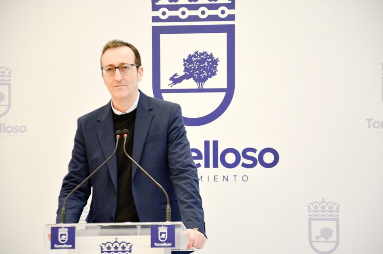 Antonio Calvo presenta la II Gala de los Premios Educativos “Ciudad de Tomelloso”