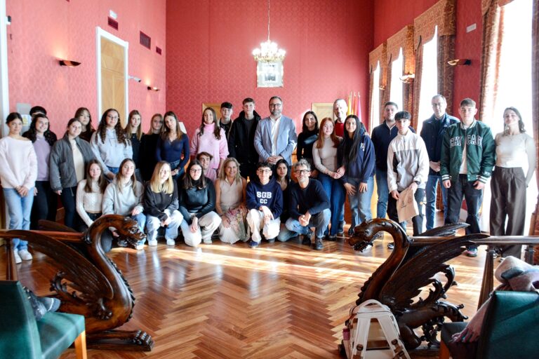 El alcalde de Tomelloso recibe a los estudiantes italianos del programa de intercambio con el IES Airén