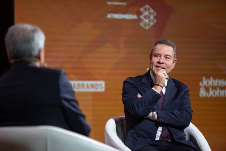 Page rechaza celebraciones «que no sean omnicomprensivas» y reitera su intención de celebrar la transición