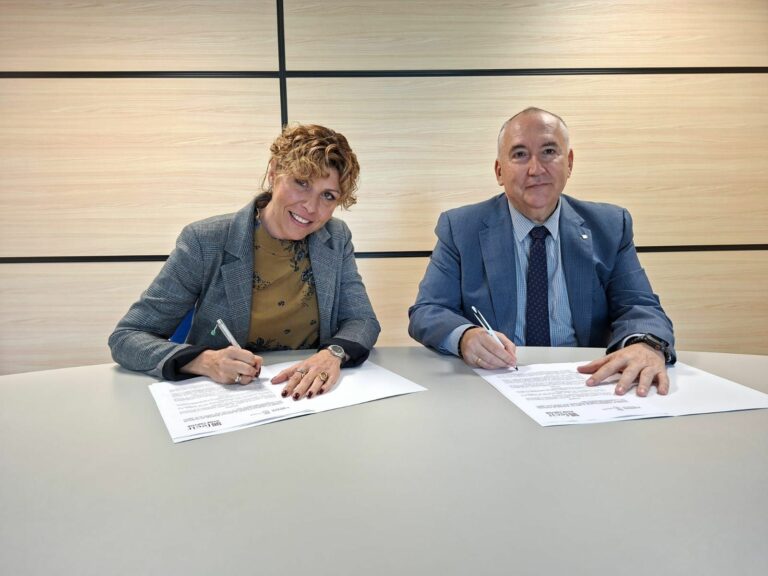 El Ayuntamiento, a través del IMPEFE, firma un convenio de colaboración con FECIR para impulsar la promoción empresarial y el empleo